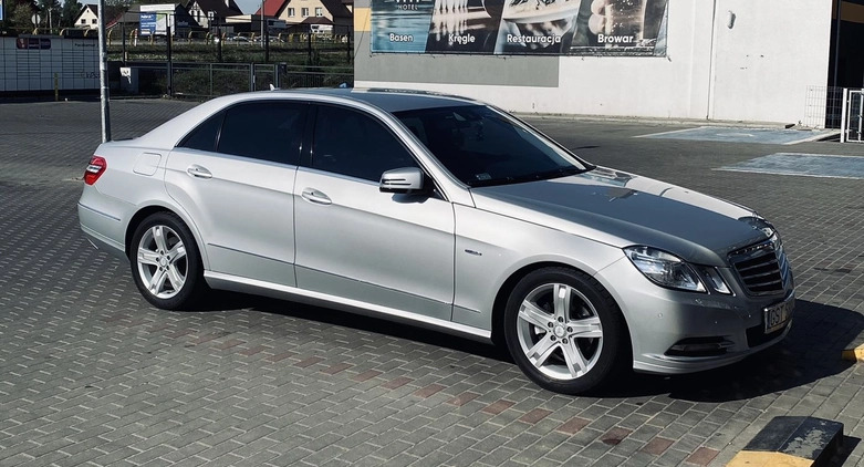 Mercedes-Benz Klasa E cena 49500 przebieg: 283000, rok produkcji 2009 z Kisielice małe 277